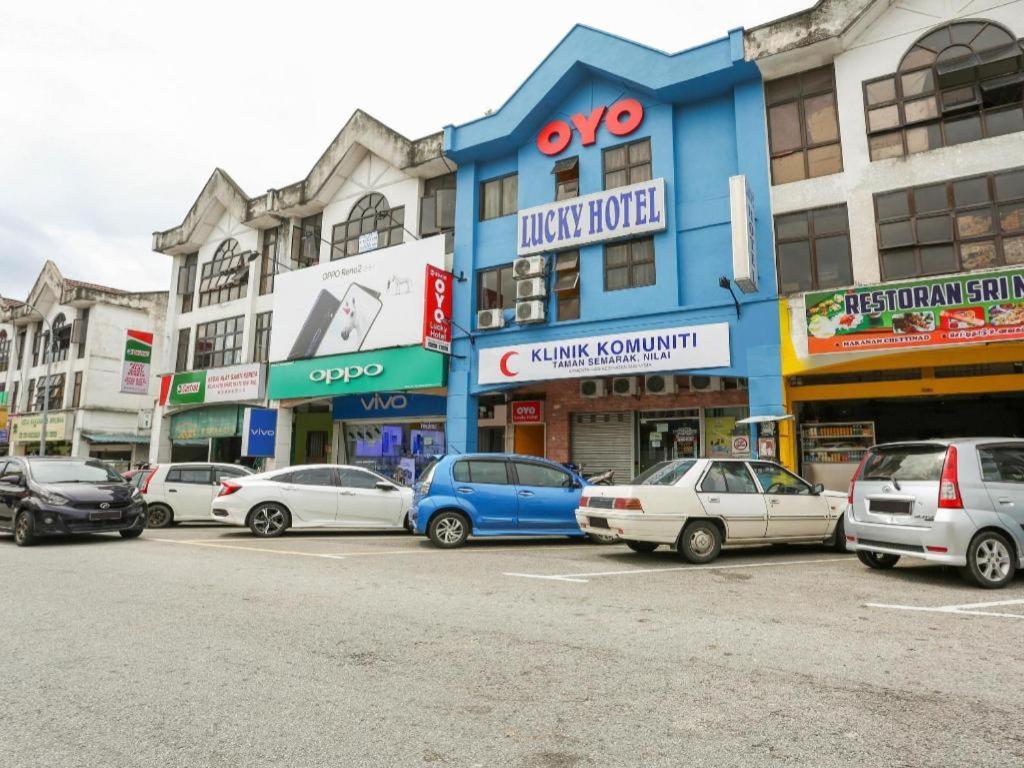 Oyo 89406 Lucky Budget Hotel Nilai Eksteriør bilde