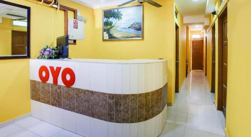 Oyo 89406 Lucky Budget Hotel Nilai Eksteriør bilde