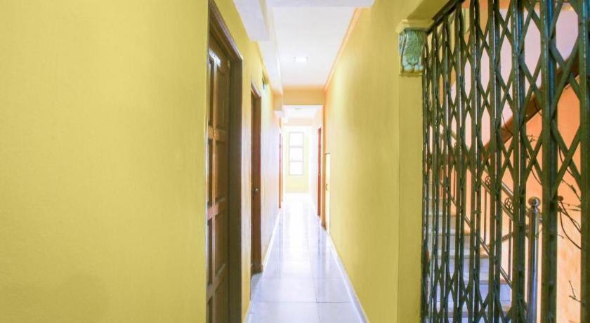 Oyo 89406 Lucky Budget Hotel Nilai Eksteriør bilde